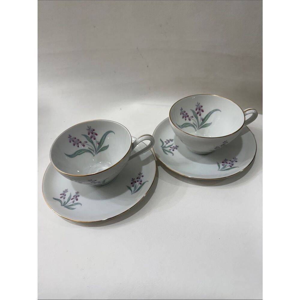 R KPM Krister Germany White Porcelain Teacup Saucer Set F669. 27 Purple Floral